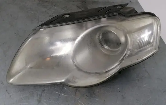 Volkswagen PASSAT B6 Headlight/headlamp 3C0941005J