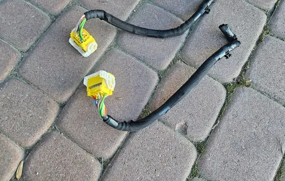 Opel Mokka B Front door wiring loom/harness boot
