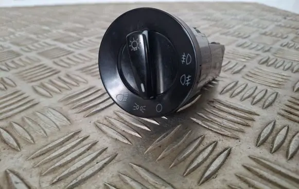 Volkswagen Caddy Light switch 109928