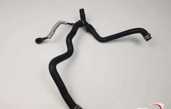 BMW 2 F45 Engine coolant pipe/hose 85119128574795