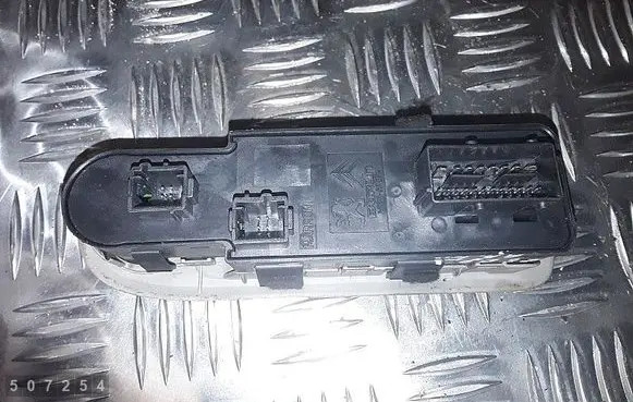 Electric window control switch