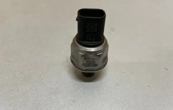 Mercedes-Benz C W205 Sensor 110R000096 3PP838 MY04012A