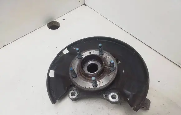 Chevrolet Cruze Front wheel hub spindle knuckle 13502829