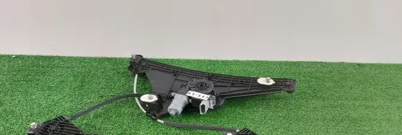 Peugeot 208 Front door window regulator with motor 9829043680