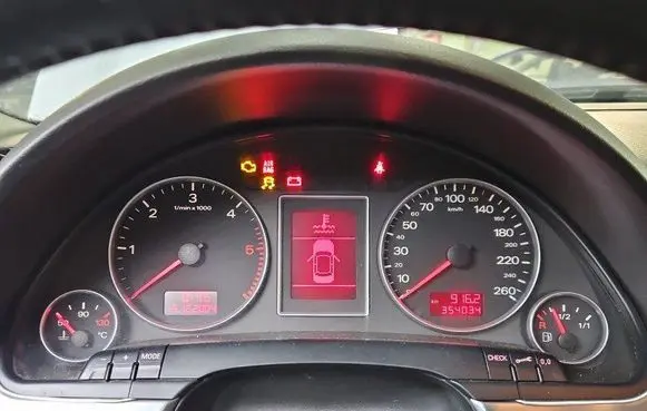 Speedometer (instrument cluster)