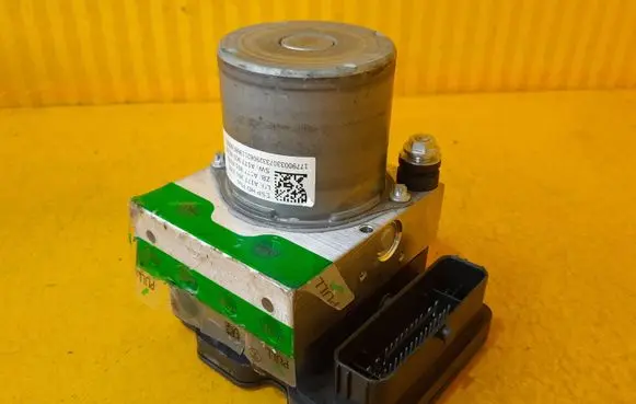 Mercedes-Benz A W177 ABS Pump A1779003307