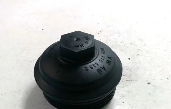 Volkswagen Golf V Oil filter cover 045115433E