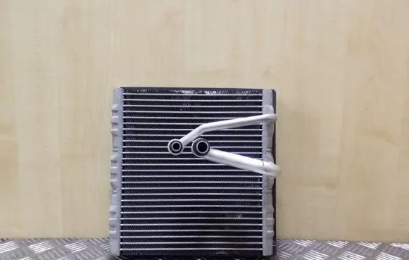 Air conditioning (A/C) radiator (interior)
