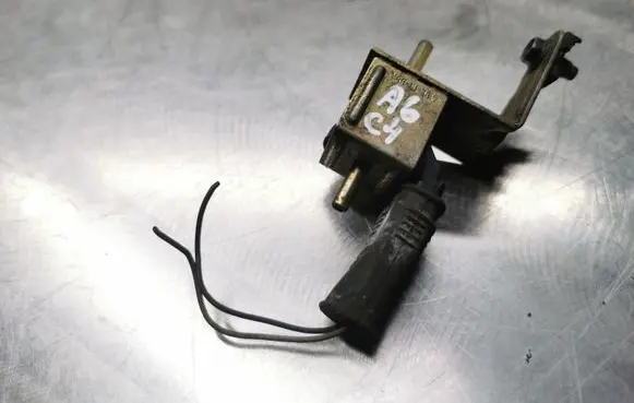 Audi A6 S6 C4 4A Turbo solenoid valve