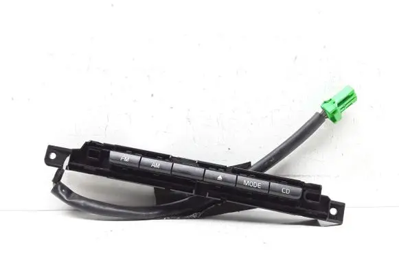 Head unit multimedia control