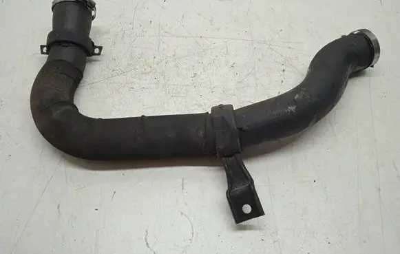 Intercooler hose/pipe