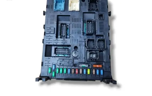 Peugeot 308 Comfort/convenience module 9666895380
