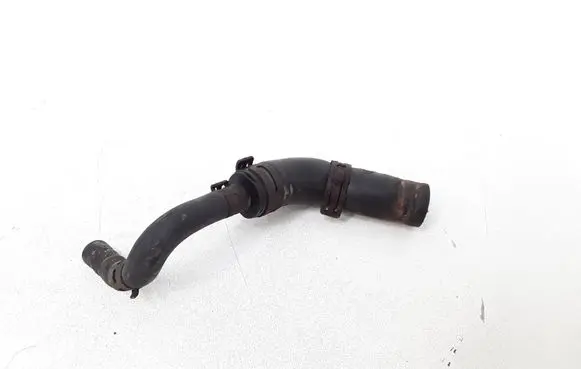 Volkswagen PASSAT B5.5 Engine coolant pipe/hose
