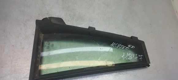 Ford Mondeo Mk III Rear vent window glass 43R001057