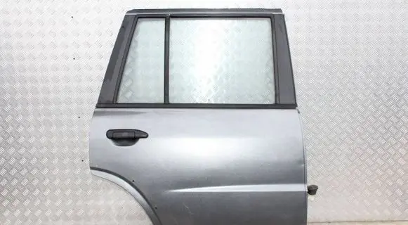 Nissan Patrol Y61 Rear door