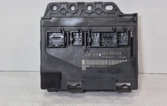 Volkswagen PASSAT B7 Comfort/convenience module 3AA959433