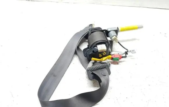 Mitsubishi Space Star Front seatbelt 570493010
