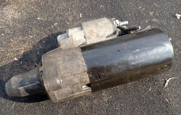 Mercedes-Benz E C207 W207 Starter motor A0061516101