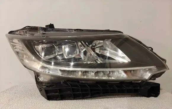 Honda Odyssey Headlight/headlamp 10018076