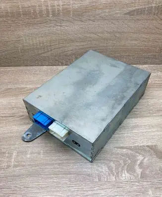 BMW 5 E39 Video control module 6911221 143920