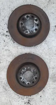 Volkswagen PASSAT B6 Front brake disc 18024302