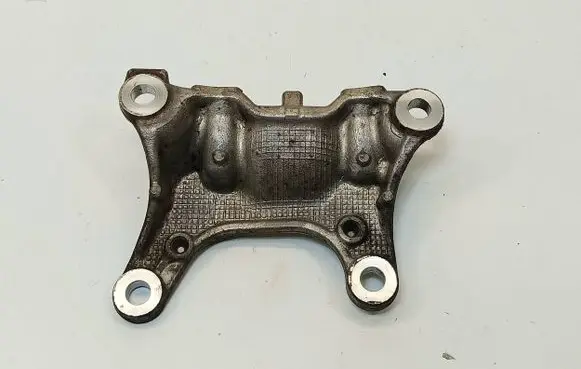 Honda CR-V Engine mounting bracket 905W0