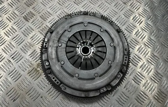 Skoda Octavia Mk2 (1Z) Clutch set kit 06J105266 06J105266K 704841