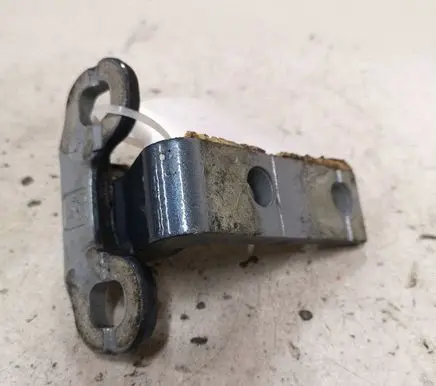 Volvo V40 Front door upper hinge