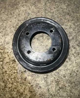 BMW 5 E34 Water pump pulley 2243682