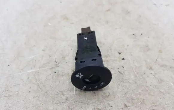 Nissan Note (E11) Passenger airbag on/off switch NOCODE