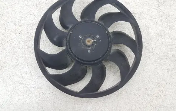 Ford Escape III Electric radiator cooling fan