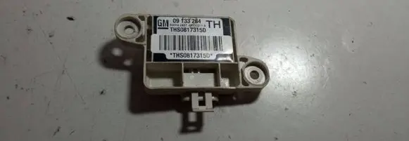 Opel Zafira A Airbag deployment crash/impact sensor 09133264 THS0817315D 5WK42857