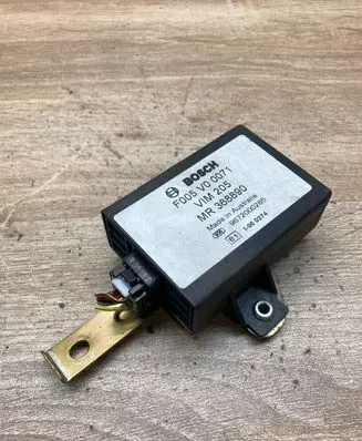 Mitsubishi Carisma Other control units/modules MR368890 F005V00071