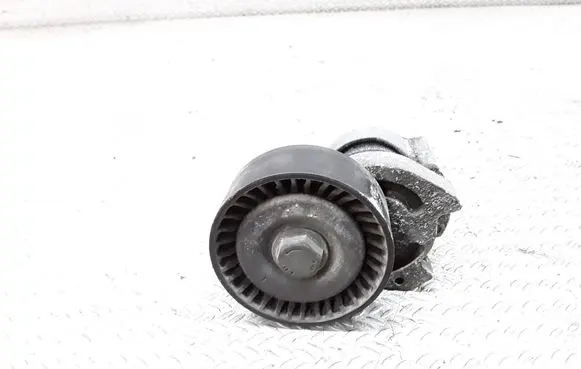 Audi A3 S3 8P Generator/alternator belt tensioner