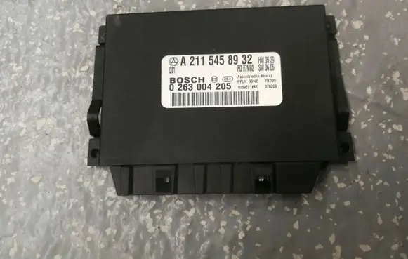 Mercedes-Benz E W211 Parking PDC control unit/module 2115458932