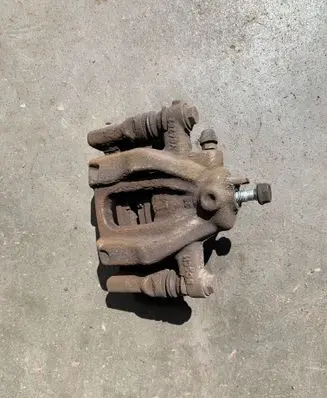 Honda CR-V Rear brake caliper