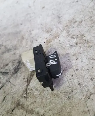 Opel Antara Electric window control switch