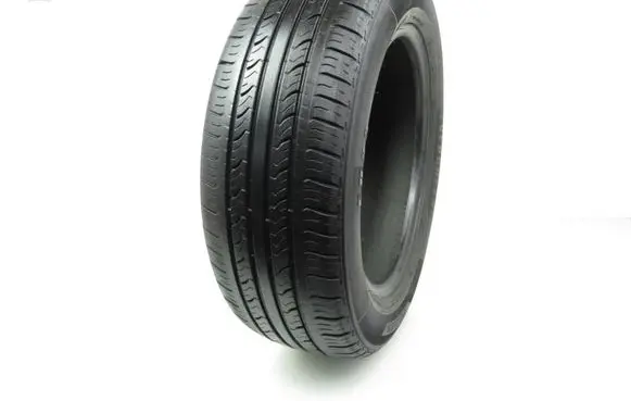 Volkswagen Golf V R16 summer tire 