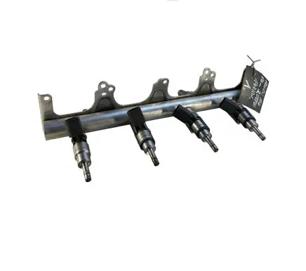 Audi A4 S4 B7 8E 8H Fuel main line pipe 06F133317