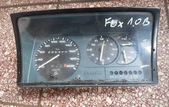Volkswagen Polo II 86C 2F Speedometer (instrument cluster) 88471405