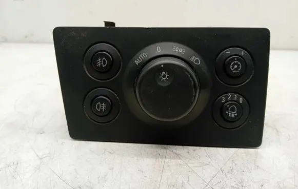 Opel Zafira B Light switch 13205868 2506 0320
