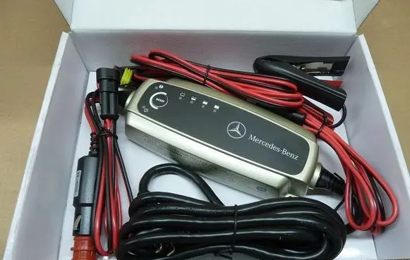Mercedes-Benz Sprinter W906 Battery charger (optional) A0009822921