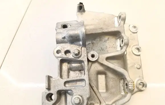 Mercedes-Benz B W246 W242 Other engine bay part A6512200607 102393198C