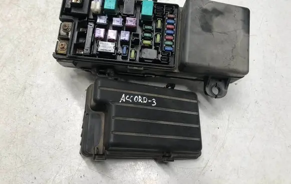 Honda Accord Fuse module