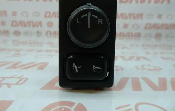 Nissan X-Trail T30 Wing mirror switch
