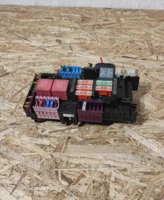 Mercedes-Benz GLC X253 C253 Fuse module A2059068501 184362822 529881F08