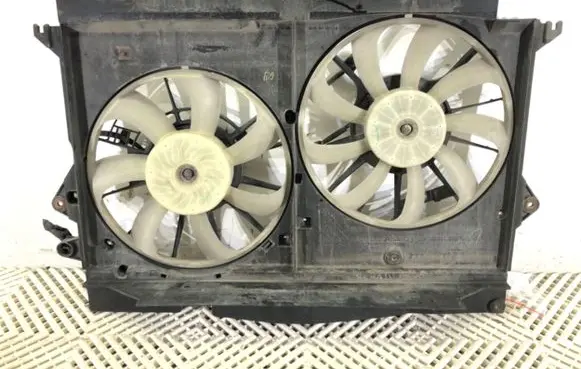 Toyota Avensis T270 Fan set 16040-0R160