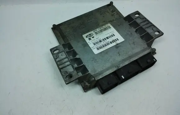 Peugeot 206 Engine control unit/module 16552004