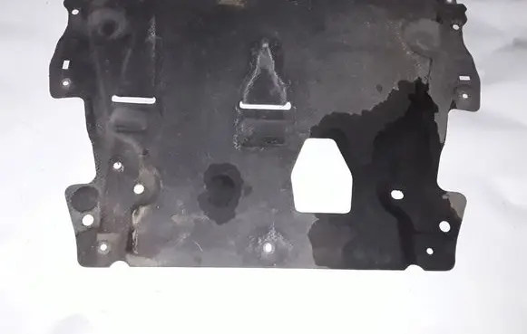 Volvo XC60 Engine splash shield/under tray AG9N6P013DB