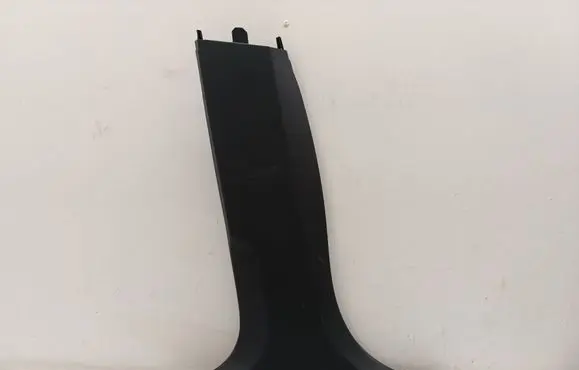 BMW iX1 (B) pillar trim (bottom) 9462133